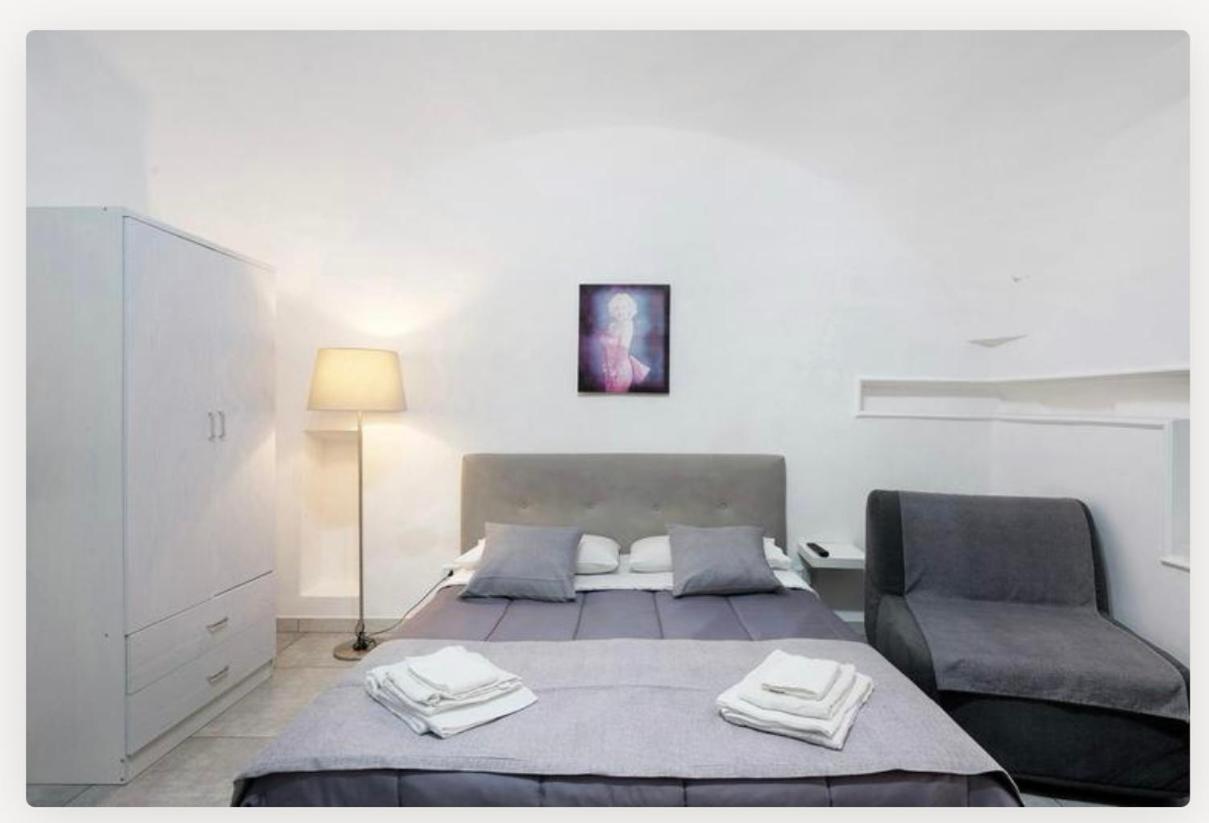 Holiday Tarsia Vicino Piazza Dante - Toledo Appartement *